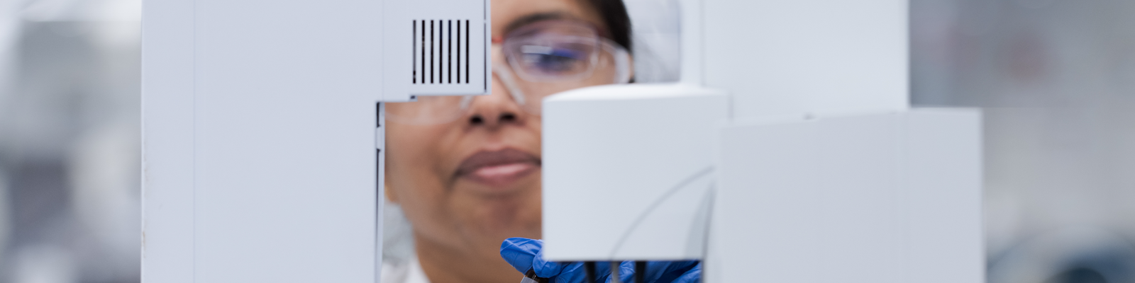 woman scientist working in lab