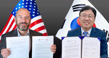 Ronald T. Piervincenzi and Dong Hee Lee 